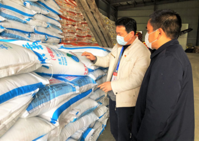 【疫情防控+聚焦3·15】益陽(yáng)市市場(chǎng)監(jiān)督管理局全力保障農(nóng)資產(chǎn)品質(zhì)量“過(guò)三關(guān)”